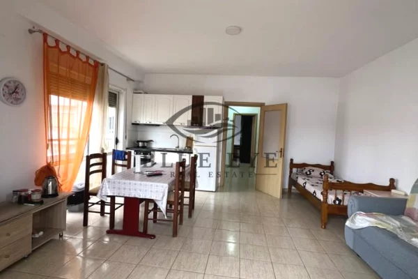 Shtepi me qera Apartament ne Durres, 1+1, Mobilimi E mobiluar, Pagesa 370  Euro.