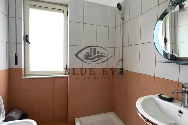 Shtepi me qera Apartament ne Durres, 1+1, Mobilimi E mobiluar, Pagesa 370  Euro.