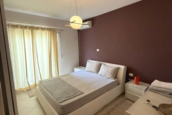 Shtepi me qera Apartament ne Durres, 2+1, Mobilimi E mobiluar, Pagesa 700  Euro.