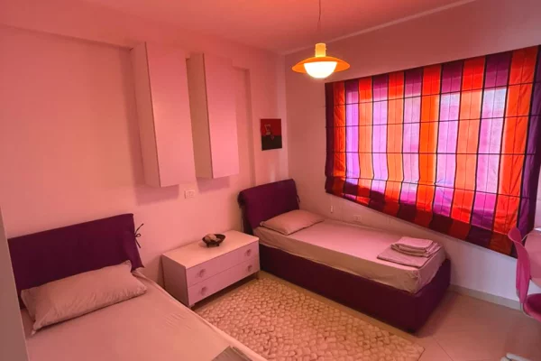 Shtepi me qera Apartament ne Durres, 2+1, Mobilimi E mobiluar, Pagesa 700  Euro.