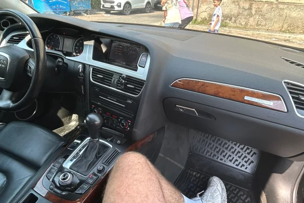 Makina ne shitje ne Tirane, Audi, 2012 Benzine,Kambio Automatik Pagesa 530,000  Leke.
