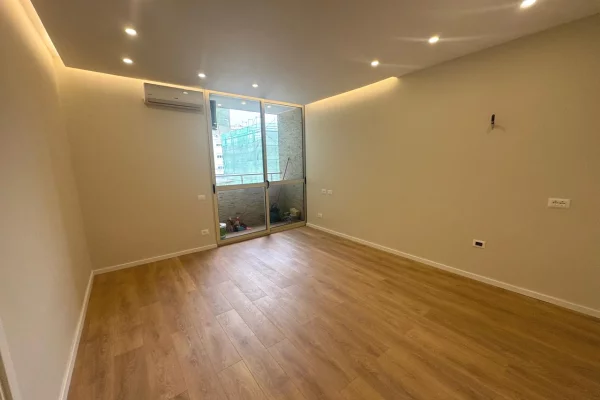Apartment for sale in Tirana 1+1, Emty