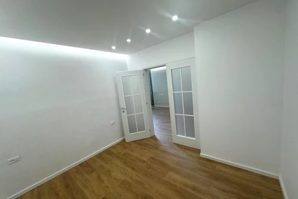 Apartment for sale in Tirana 1+1, Emty