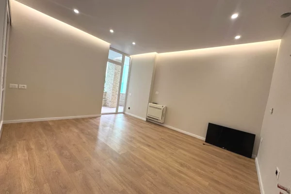 Apartment for sale in Tirana 1+1, Emty