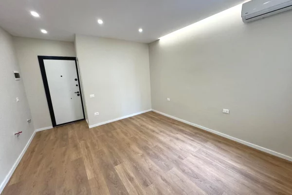 Apartment for sale in Tirana Garsoniere, Emty