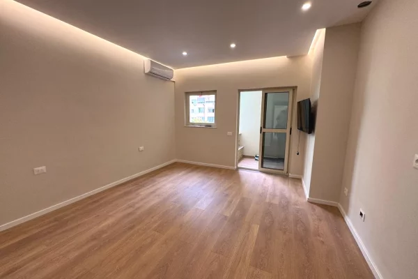 Apartment for sale in Tirana Garsoniere, Emty