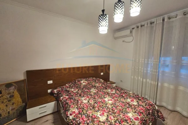 Shtepi me qera Apartament ne Tirane, 2+1, Mobilimi E mobiluar, Pagesa 650  Euro.