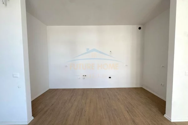 Shtepi ne shitje Apartament ne Tirane, 1+1, Mobilimi Bosh, pa mobiluar, Pagesa 158,000  Euro.