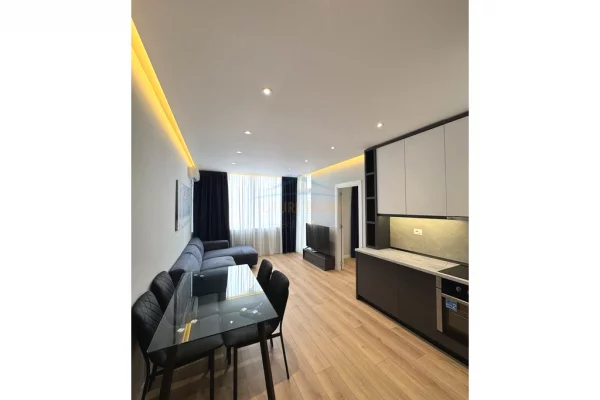 Shitet, Apartament 1+1, Myslym Shyri, Tiranë