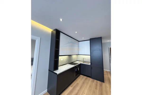 Shtepi ne shitje Apartament ne Tirane, 1+1, Mobilimi E mobiluar, Pagesa 189,000  Euro.