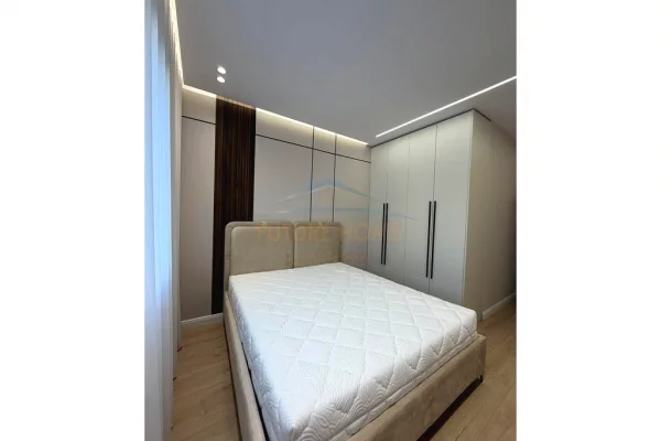 Shtepi ne shitje Apartament ne Tirane, 2+1, Mobilimi E mobiluar, Pagesa 165,000  Euro.