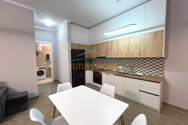 Shtepi me qera Apartament ne Tirane, 1+1, Mobilimi E mobiluar, Pagesa 850  Euro.