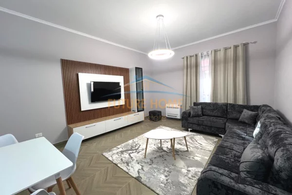 Shtepi me qera Apartament ne Tirane, 1+1, Mobilimi E mobiluar, Pagesa 850  Euro.