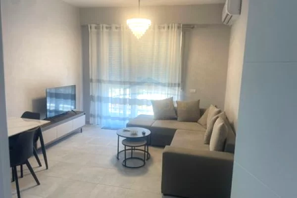Qera, Apartament 2+1+2+Post Parkim, Materniteti i Ri