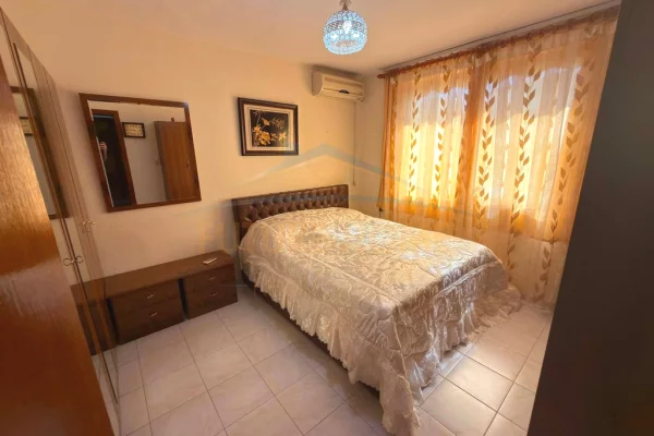 Shtepi me qera Apartament ne Tirane, 2+1, Mobilimi E mobiluar, Pagesa 500  Euro.