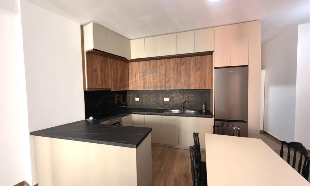 Shtepi ne shitje Apartament ne Tirane, 2+1, Mobilimi E mobiluar, Pagesa 147,000  Euro.