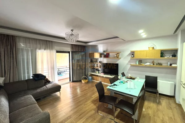 Shtepi ne shitje 3+1 ne Tirane - 255,240 Euro