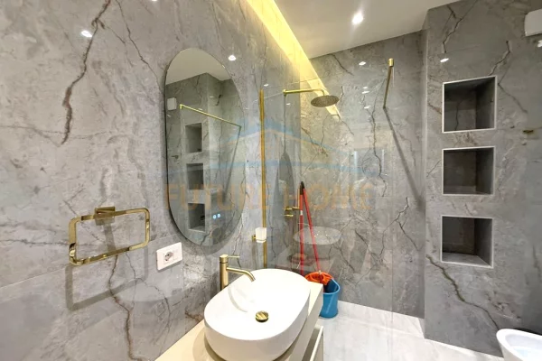 Shtepi me qera Apartament ne Tirane, 1+1, Mobilimi E mobiluar, Pagesa 800  Euro.