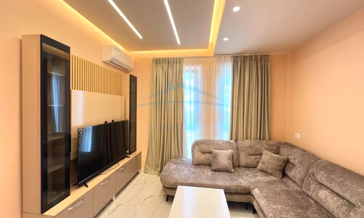 Shtepi me qera Apartament ne Tirane, 1+1, Mobilimi E mobiluar, Pagesa 450  Euro.