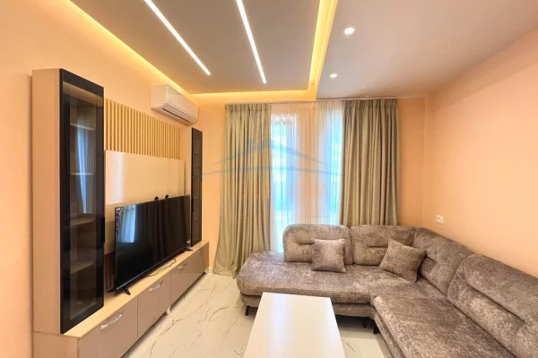 Shtepi me qera 1+1 ne Tirane - 450 Euro