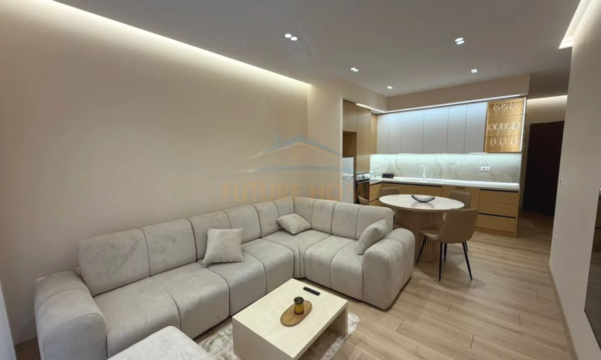 Shtepi me qera Apartament ne Tirane, 2+1, Mobilimi E mobiluar, Pagesa 900  Euro.