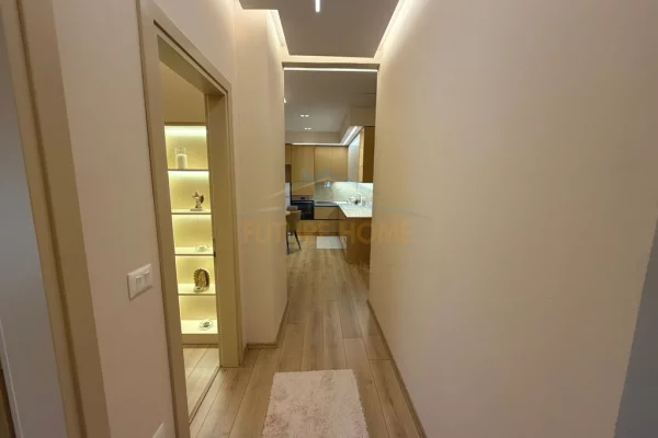 Shtepi me qera Apartament ne Tirane, 2+1, Mobilimi E mobiluar, Pagesa 900  Euro.