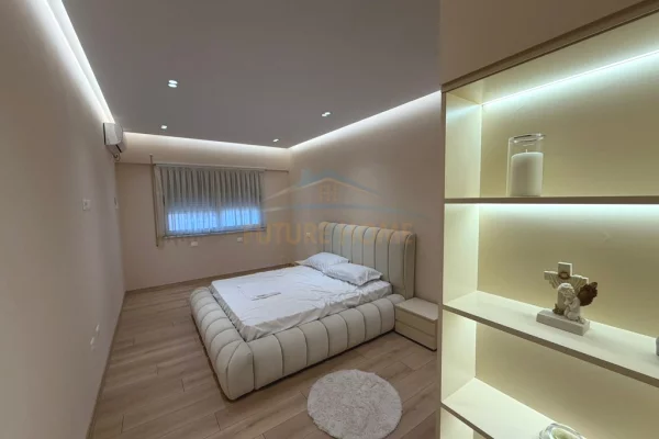 Shtepi me qera Apartament ne Tirane, 2+1, Mobilimi E mobiluar, Pagesa 900  Euro.