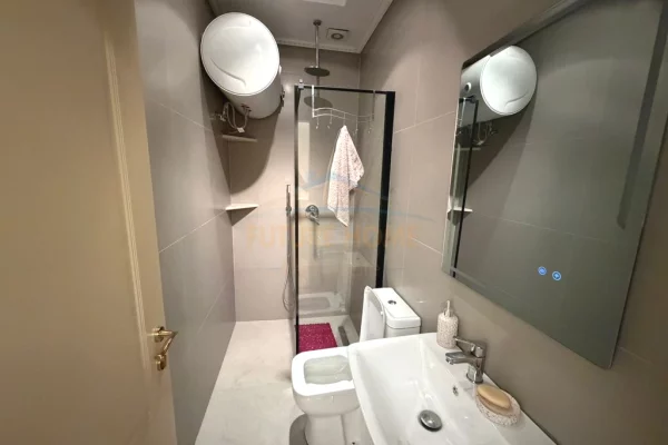 Shtepi me qera Apartament ne Tirane, 2+1, Mobilimi E mobiluar, Pagesa 900  Euro.