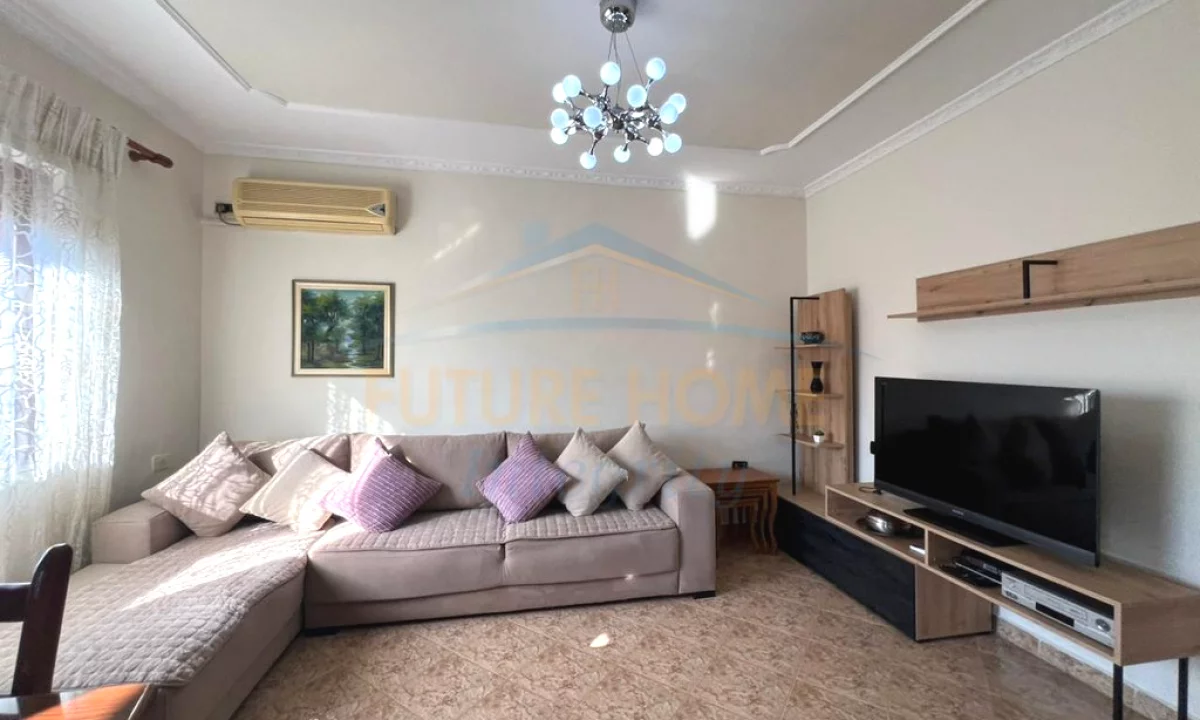 Shtepi me qera Apartament ne Tirane, 1+1, Mobilimi E mobiluar, Pagesa 475  Euro.