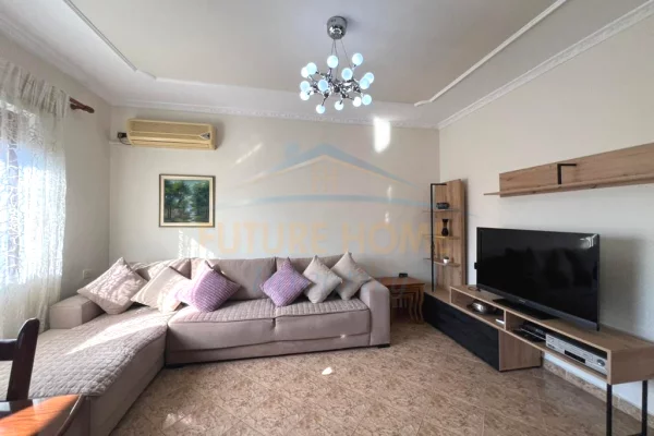 Shtepi me qera 1+1 ne Tirane - 475 Euro