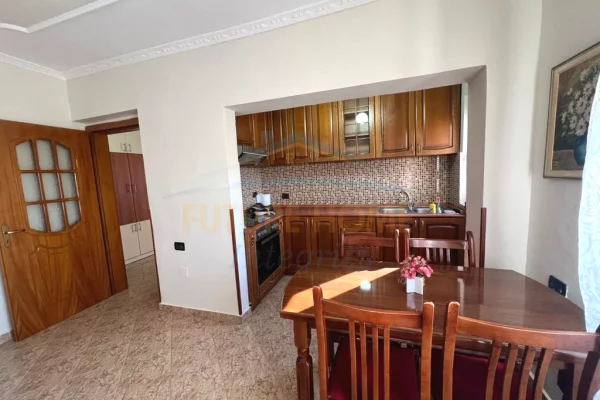Shtepi me qera Apartament ne Tirane, 1+1, Mobilimi E mobiluar, Pagesa 475  Euro.