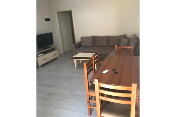 Shtepi me qera 1+1 ne Tirane - 423 Euro