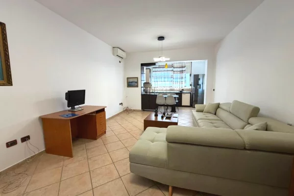 Qera, Apartament 2+1+2, 21 Dhjetori, Tirane
