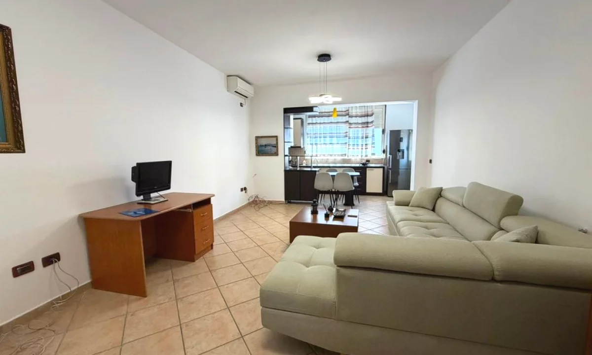 Shtepi me qera Apartament ne Tirane, 2+1, Mobilimi E mobiluar, Pagesa 650  Euro.