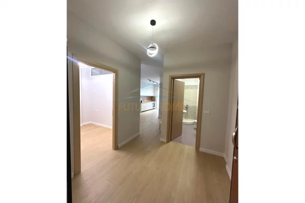 Appartamento in vendita a Tirana 2+1, Arredato