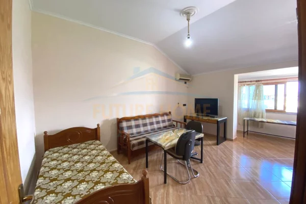 Shtepi me qera Apartament ne Tirane, 1+1, Mobilimi E mobiluar, Pagesa 400  Euro.