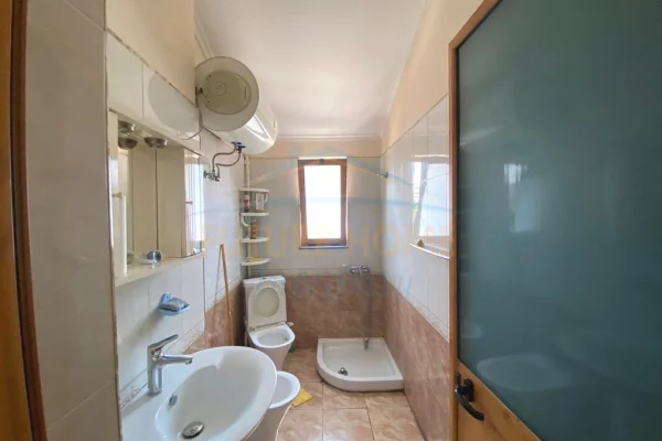 Shtepi me qera Apartament ne Tirane, 1+1, Mobilimi E mobiluar, Pagesa 400  Euro.