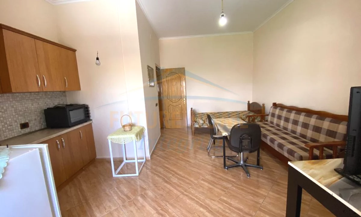 Shtepi me qera Apartament ne Tirane, 1+1, Mobilimi E mobiluar, Pagesa 400  Euro.