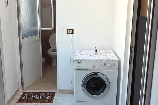 Shtepi me qera Shtepi Private ne Tirane, 1+1, Mobilimi E mobiluar, Pagesa 31,000  Leke.