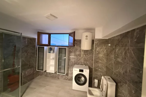 Shtepi me qera Apartament ne Vlore, 1+1, Mobilimi E mobiluar, Pagesa 33,000  Leke.