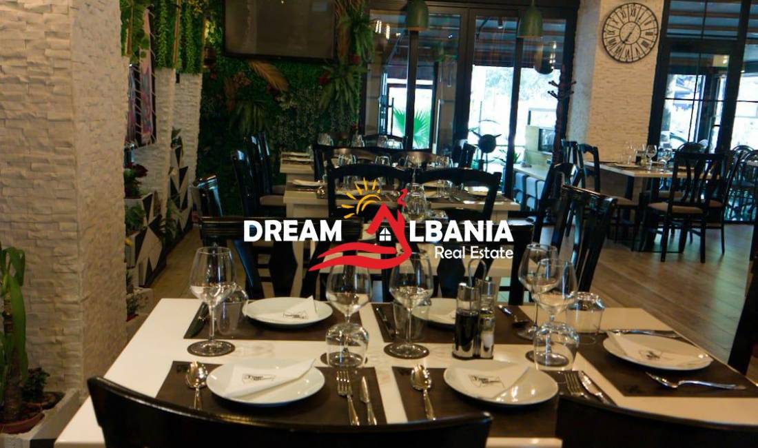 Jepet me qera Bar Restorant Piceri buze rruges se Kavajes prane Condor Center (ID 4271814)