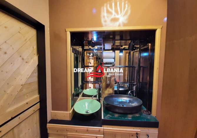 Jepet me qera Bar Restorant Piceri buze rruges se Kavajes prane Condor Center (ID 4271814)