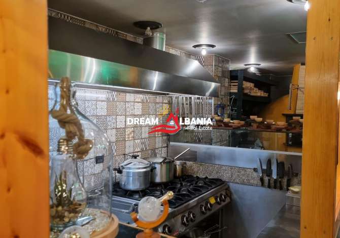 Jepet me qera Bar Restorant Piceri buze rruges se Kavajes prane Condor Center (ID 4271814)