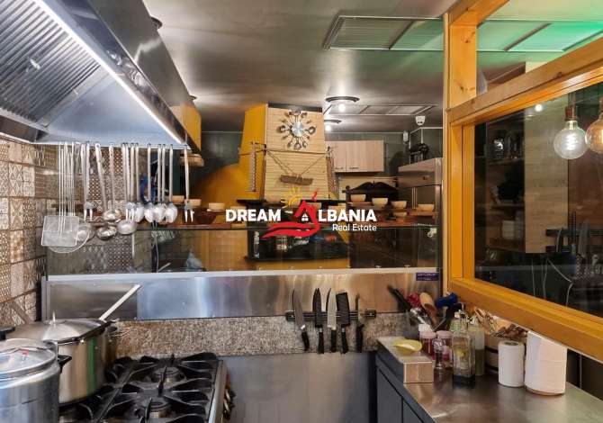 Jepet me qera Bar Restorant Piceri buze rruges se Kavajes prane Condor Center (ID 4271814)