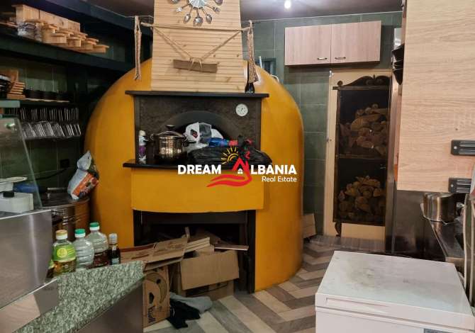 Jepet me qera Bar Restorant Piceri buze rruges se Kavajes prane Condor Center (ID 4271814)