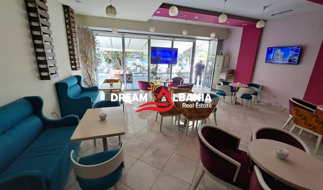 Bar Kafe Dyqan per shitje ne zonen e Don Boskos, ne Tirane (ID 4171398 )