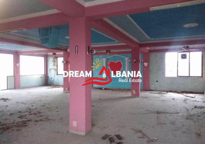 Ambient biznesi me qera 4+1 ne Tirane - 400 Euro