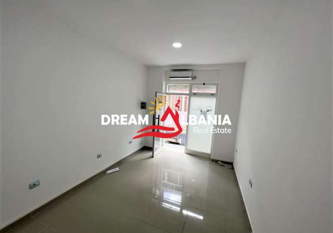 Ambiente Commerciale in Vendita 1+1 a Tirana - 137,100 Euro