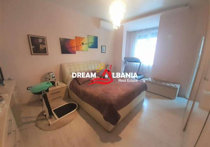 Shtepi ne shitje Vila Luksoze ne Tirane, 7+1, Mobilimi E mobiluar, Pagesa 660,000  Euro.