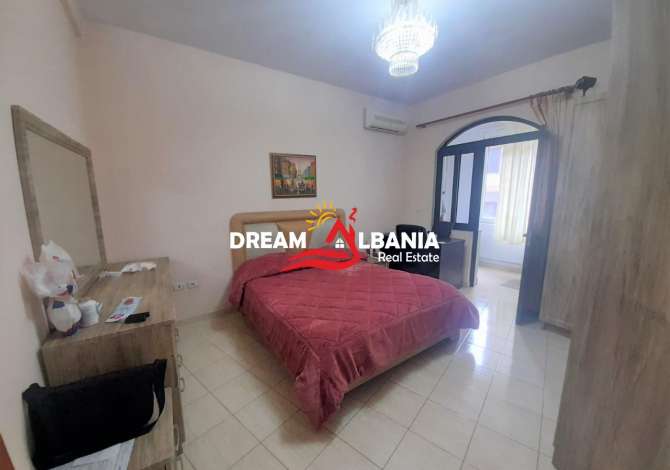 Shtepi ne shitje Vila Luksoze ne Tirane, 7+1, Mobilimi E mobiluar, Pagesa 660,000  Euro.